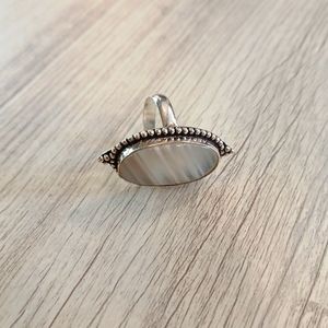 Gemstone ring